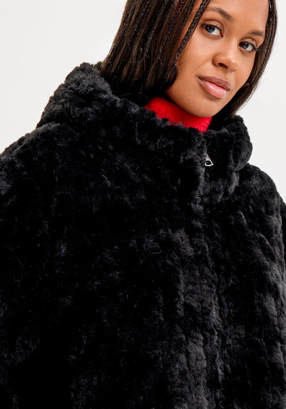 Пальто Вия шир.  580, рис. 28