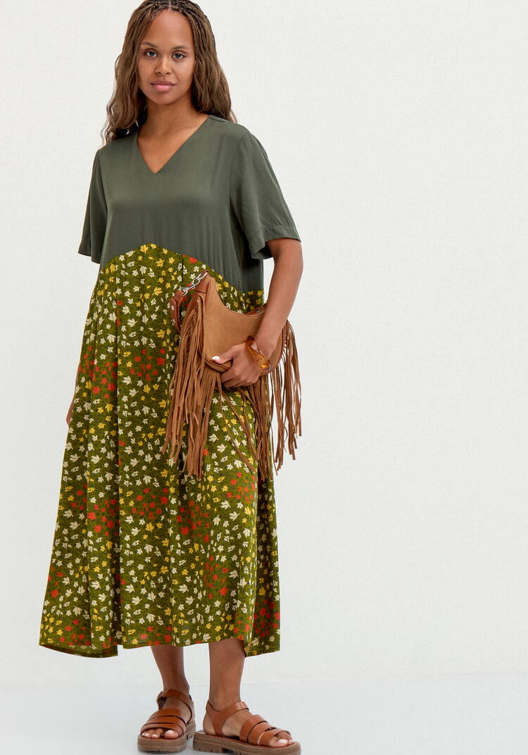 Платье  из комбинированной ткани с принтом шир.  750, рис. 8