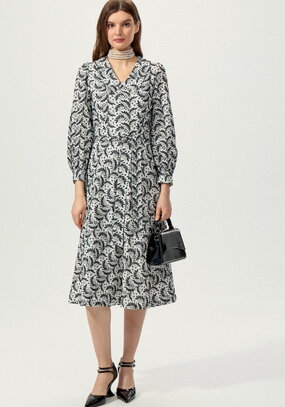 Платье из шитья с английским воротником