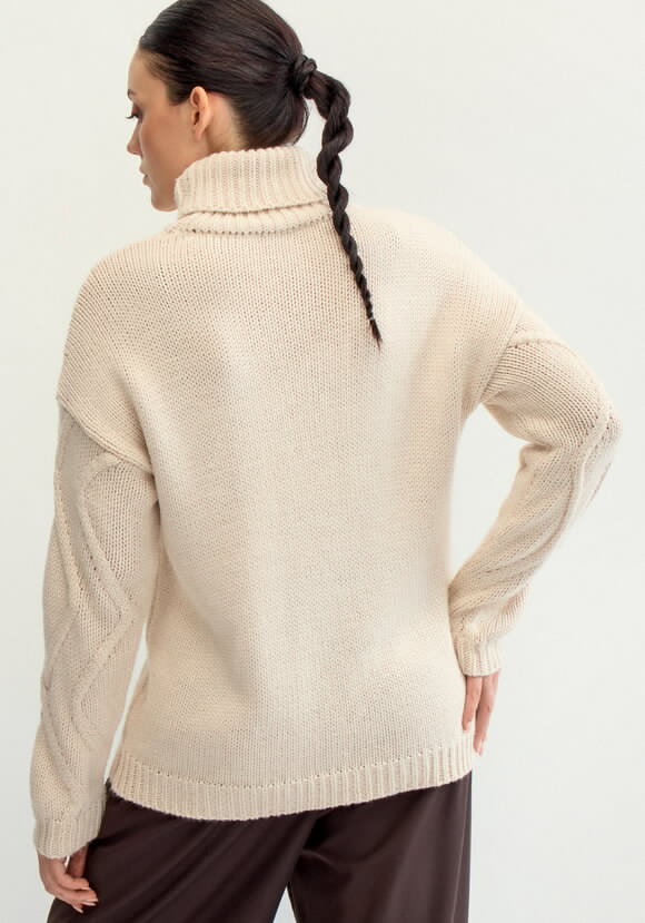 Свитер с объемными ромбами шир.  580, рис. 43