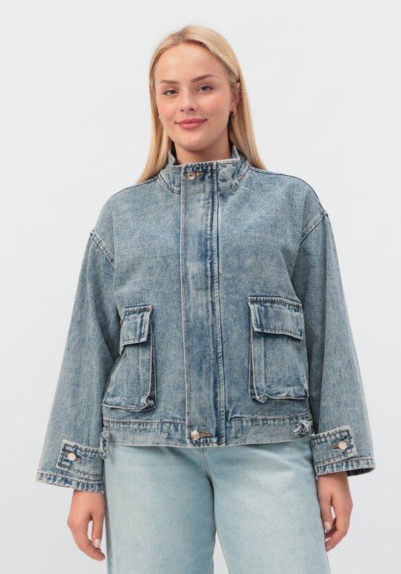 Джинсовая куртка Кейт шир.  580, рис. 9