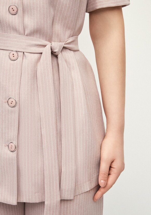 Костюм из жакета и брюк в полоску шир.  580, рис. 16