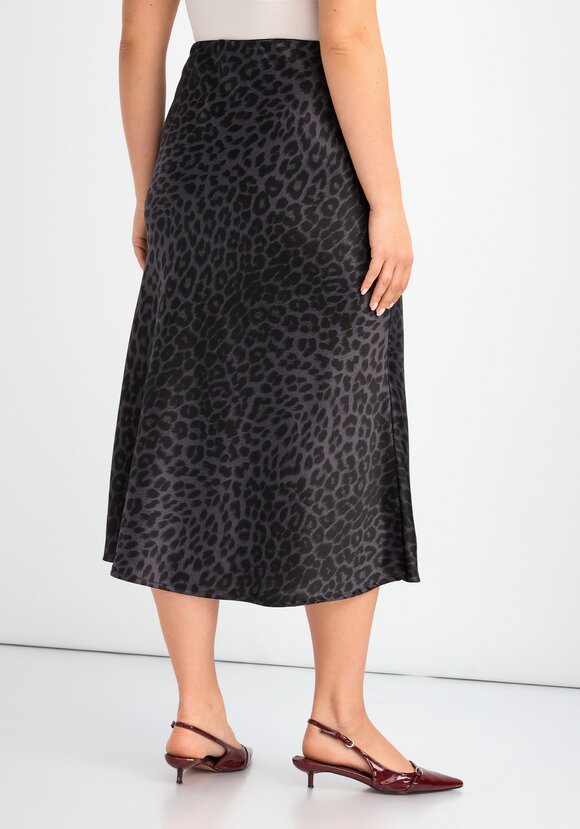 Юбка длины миди с шелком шир.  580, рис. 11