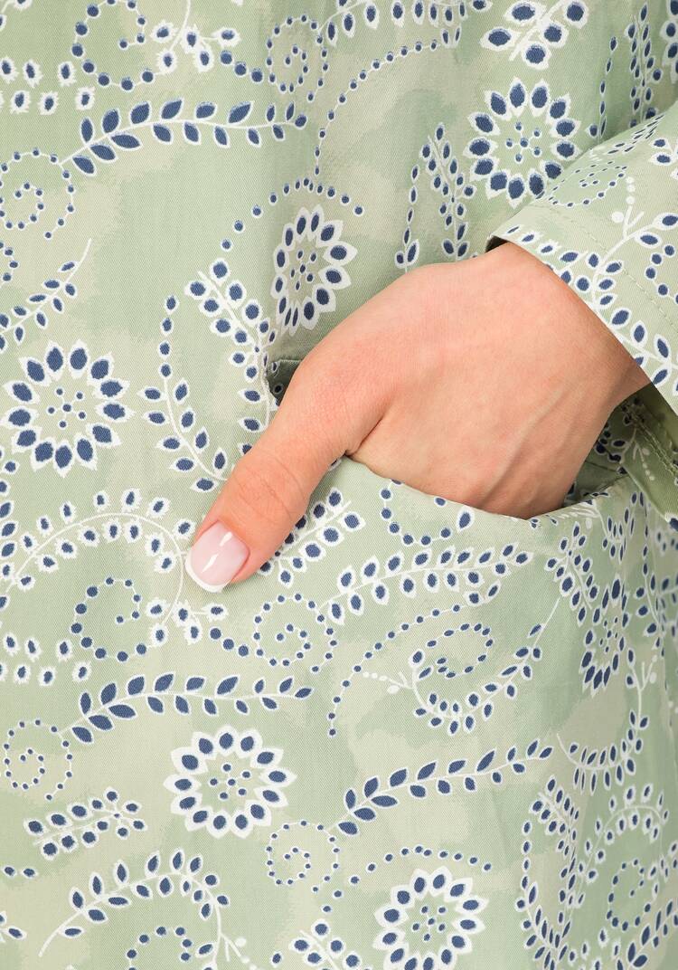 Ветровка с цветочным принтом шир.  750, рис. 20