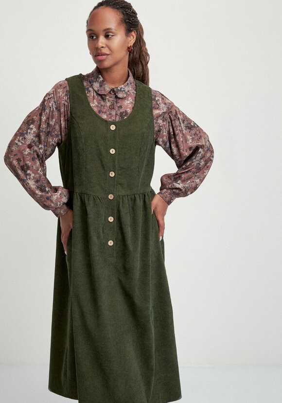 Сарафан со сборкой на талии шир.  580, рис. 11