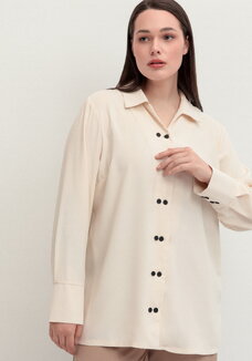 Рубашка с контрастными пуговицами