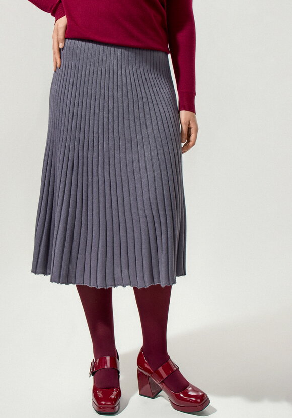 Юбка-плиссе на резинке ниже колена шир.  580, рис. 3