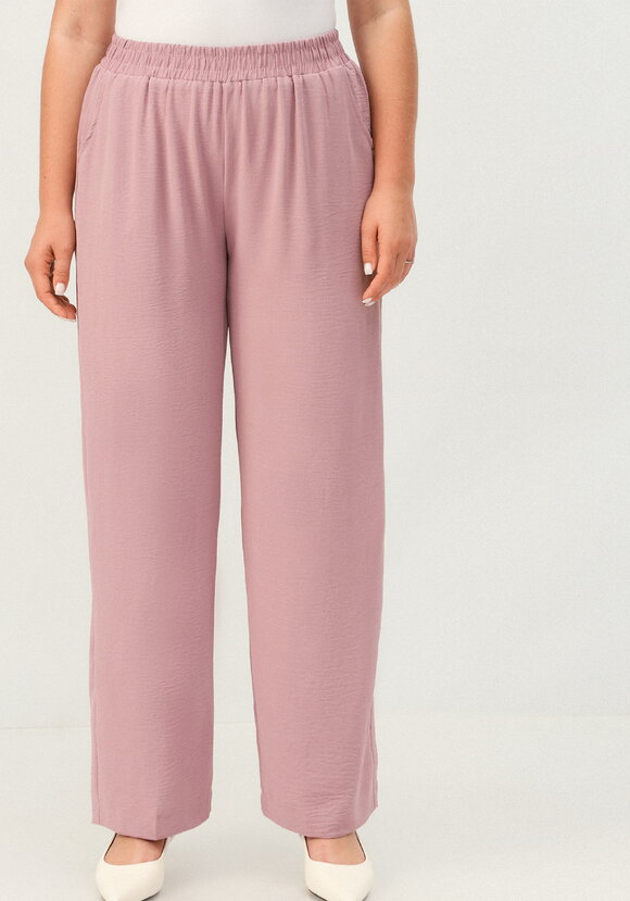 Брюки с карманами, свободного кроя шир.  580, рис. 25