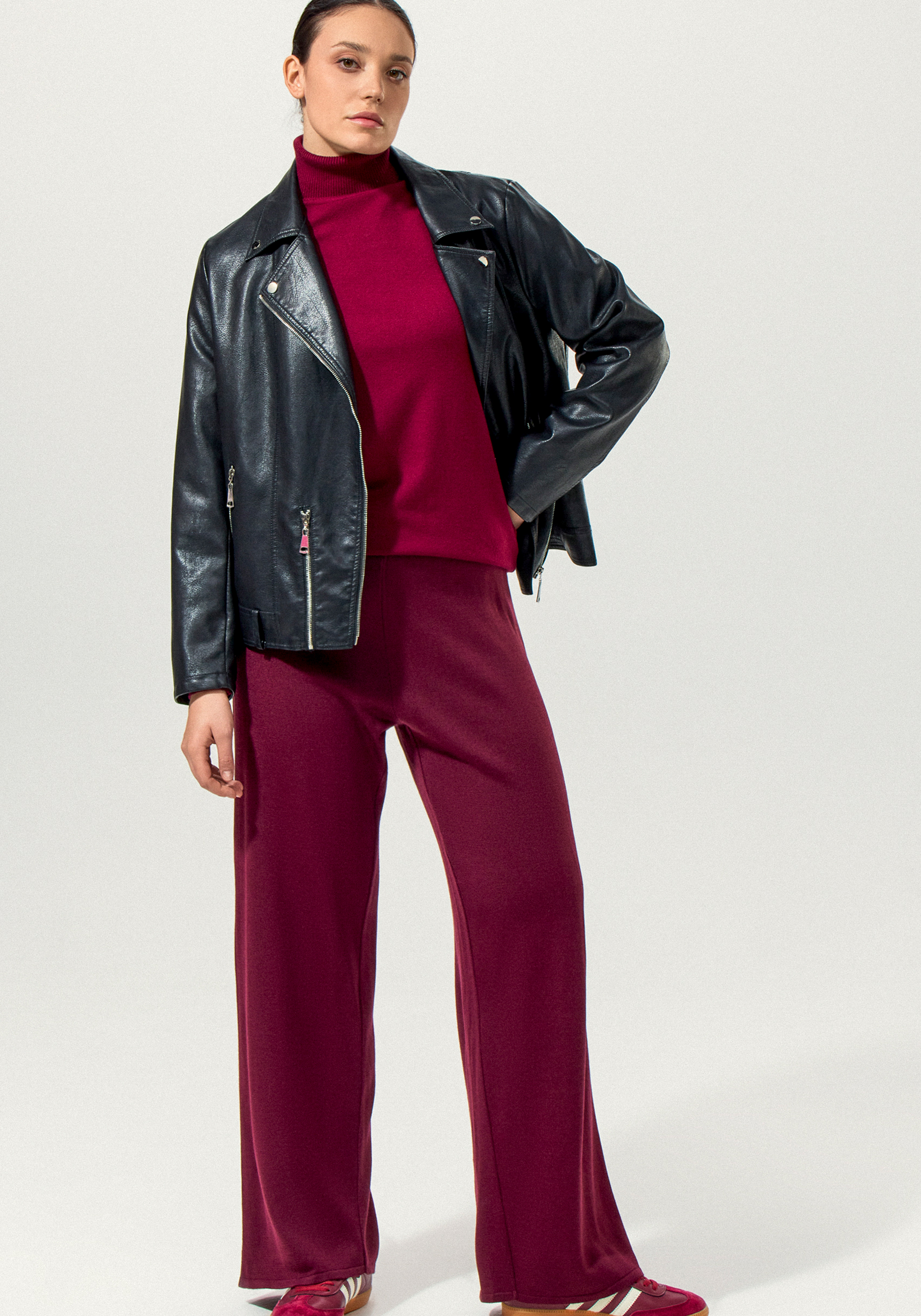 Брюки с широкой резинкой на поясе 4999₽