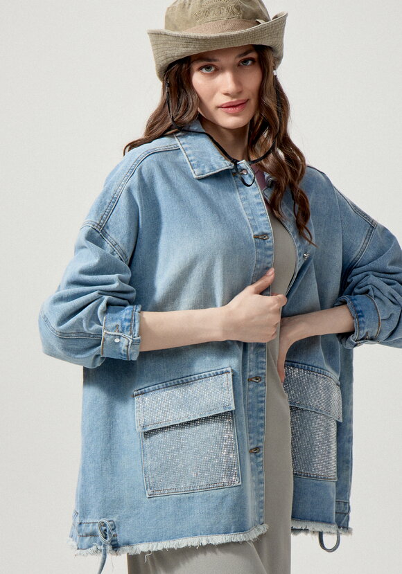 Джинсовая куртка со стразами на карманах шир.  580, рис. 1
