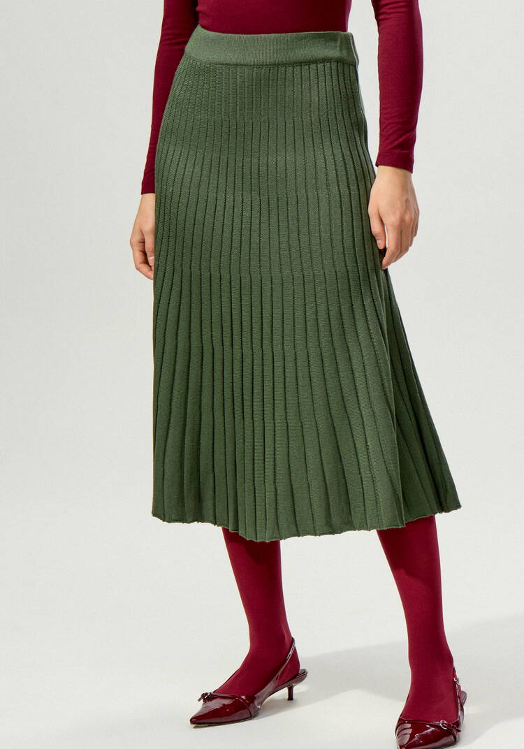 Юбка-плиссе на резинке ниже колена шир.  750, рис. 25