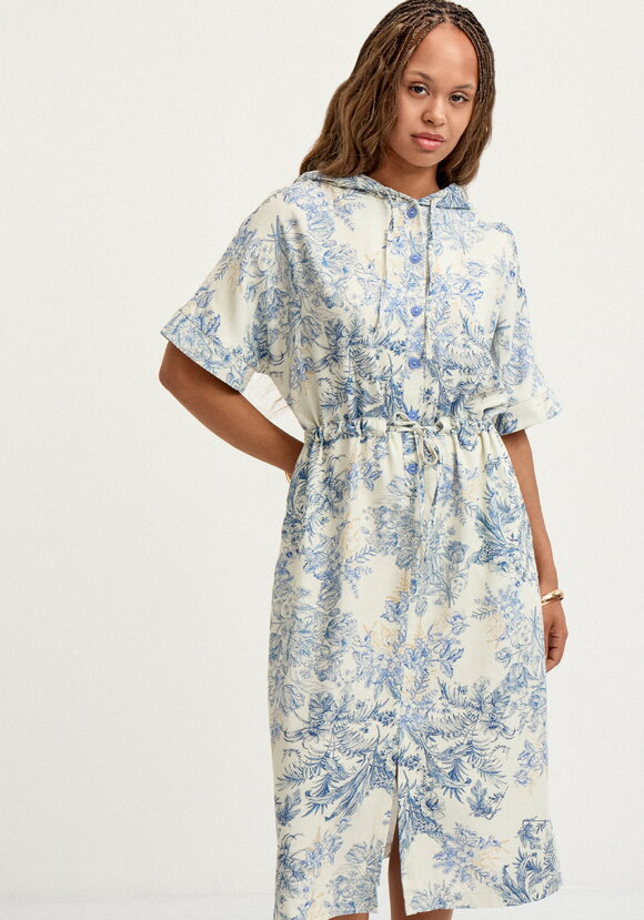 Платье изо льна с капюшоном шир.  580, рис. 10