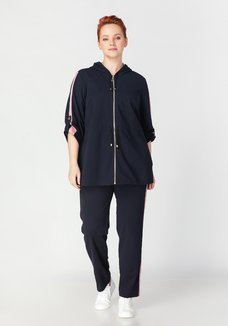 Комплект брюки и ветровка с капюшоном