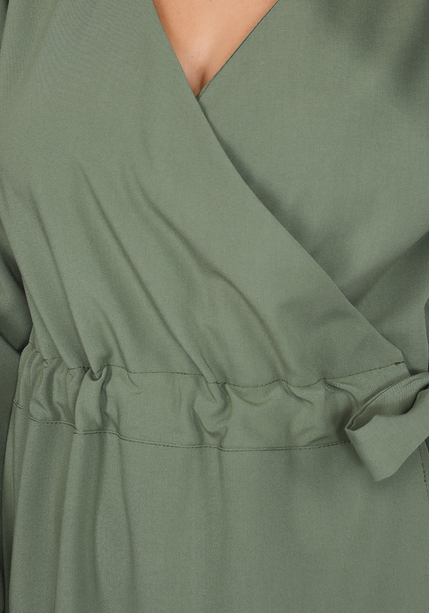Платье на запах с кулиской на талии Polina Romanova, размер 48, цвет хаки с запахом - фото 8