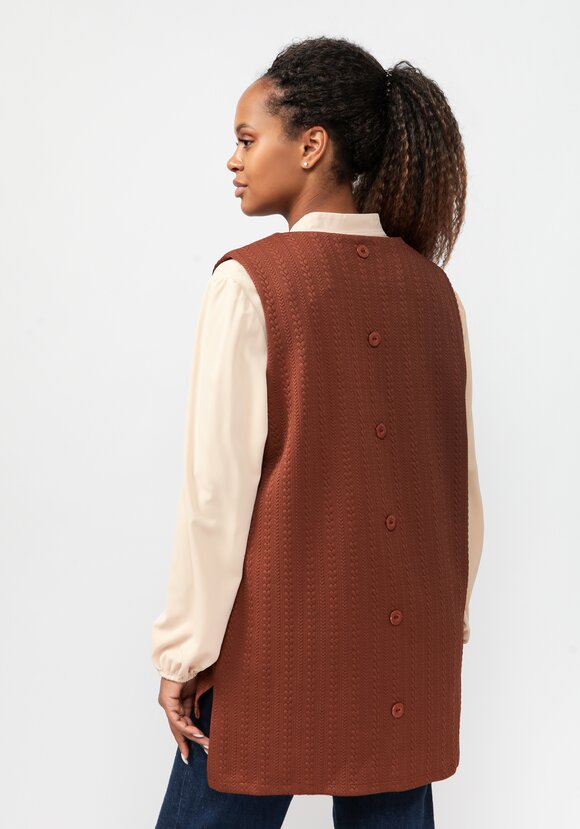 Жилет из фактурной трикотажной ткани шир.  580, рис. 3