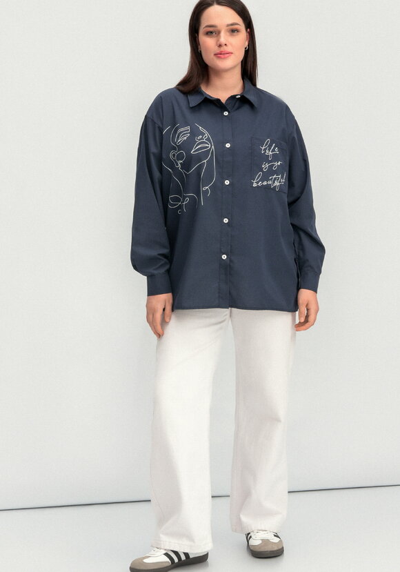 Рубашка с принтом на передней полочке шир.  580, рис. 37