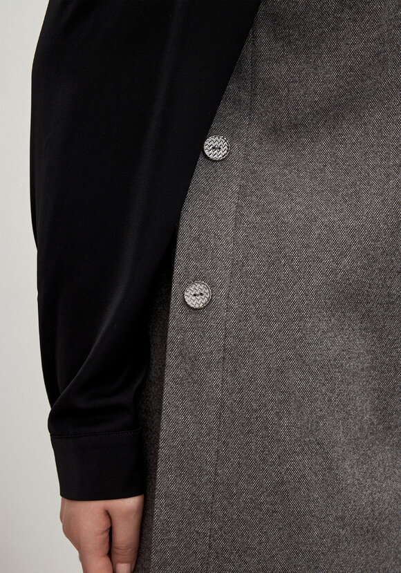 Жилет с боковыми пуговицами на молнии шир.  580, рис. 5