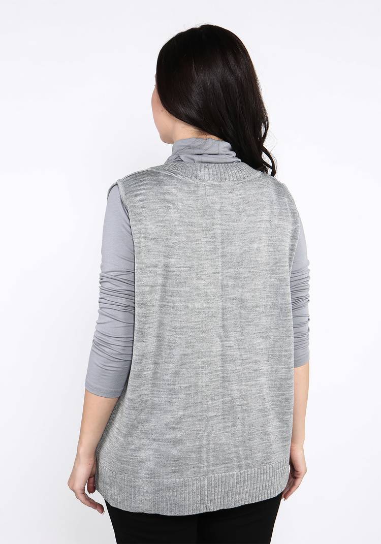 Жилет классический с V-образным вырезом шир.  750, рис. 7