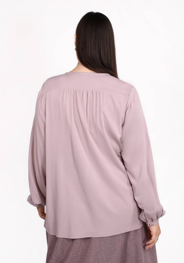 Блуза с V-образным вырезом и кружевом шир.  750, рис. 6