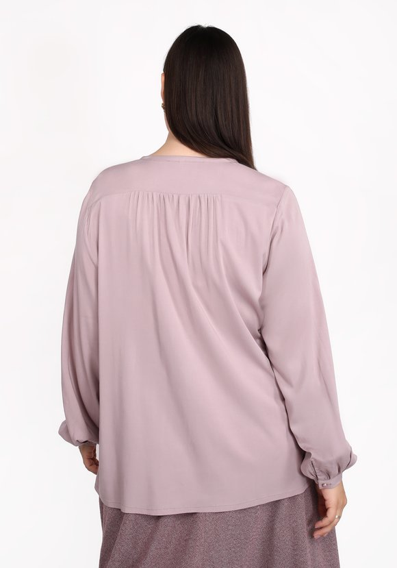 Блуза с V-образным вырезом и кружевом шир.  580, рис. 6