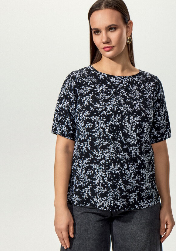 Блуза с пуговицей по спинке шир.  580, рис. 11