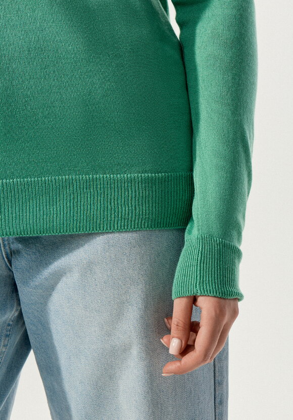 Джемпер с высоким воротником шир.  580, рис. 26