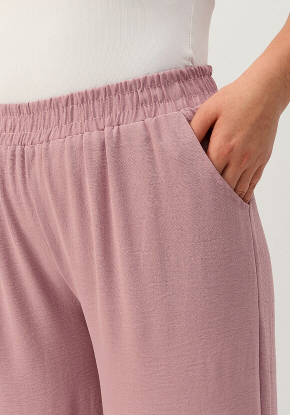 Брюки с карманами, свободного кроя шир.  580, рис. 26