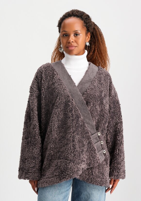 Кардиган из меховой ткани шир.  580, рис. 13