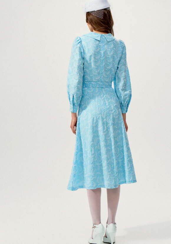 Платье из шитья с английским воротником шир.  580, рис. 17