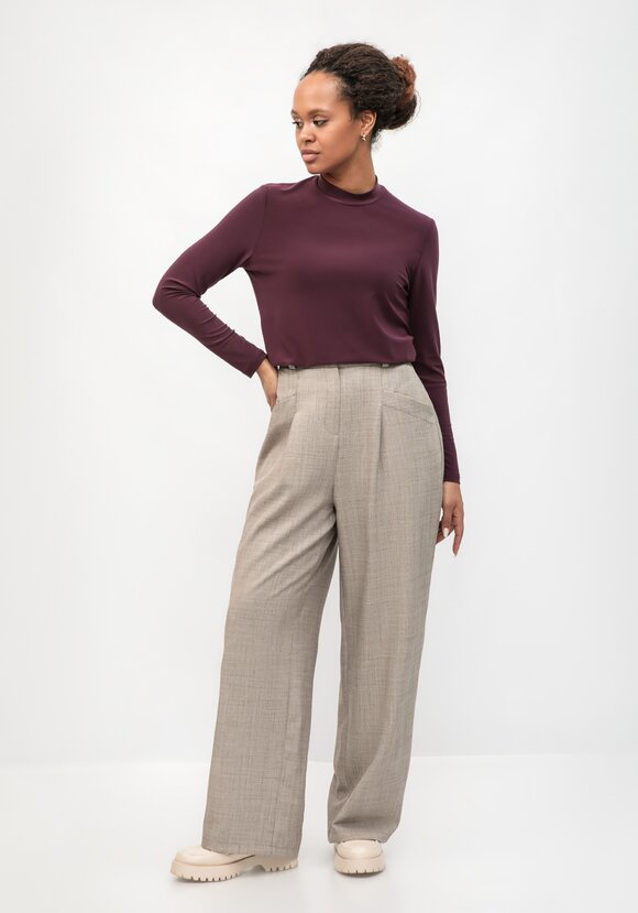 Брюки из натуральной смесовой ткани шир.  580, рис. 9