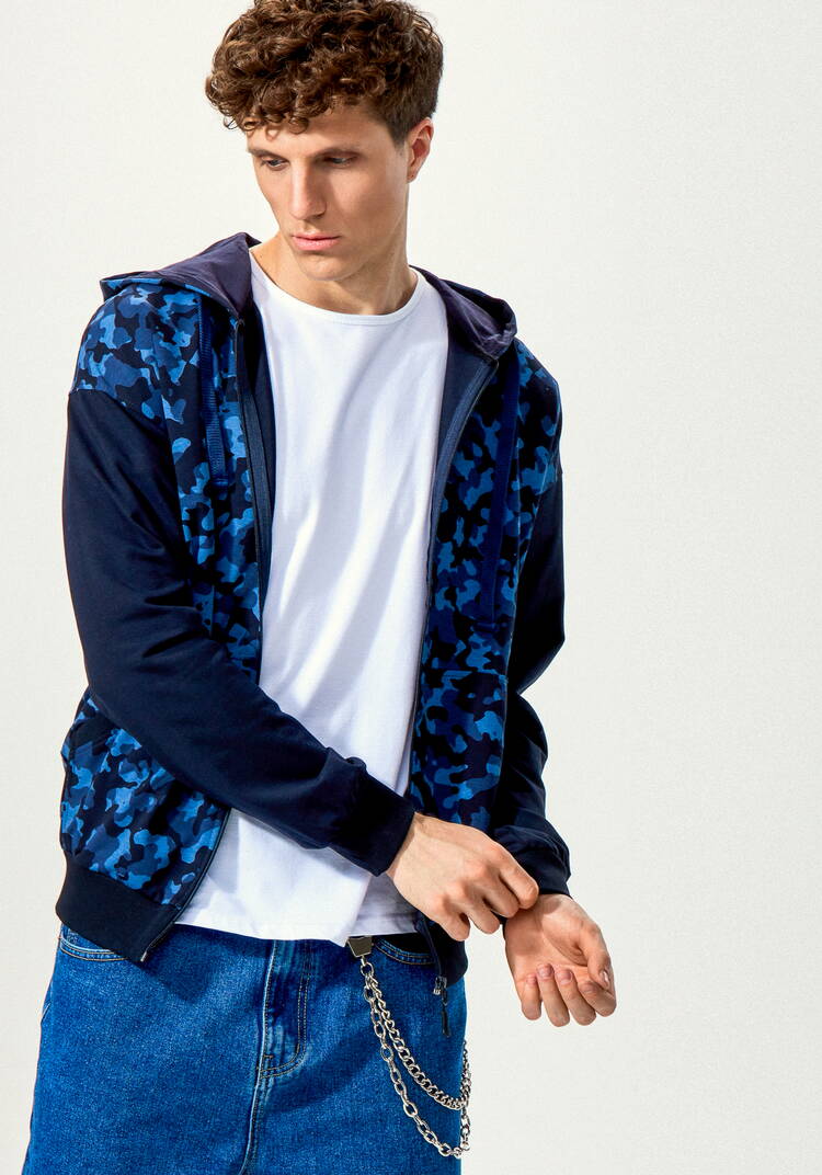 Толстовка с камуфляжным принтом и капюшоном шир.  750, рис. 16