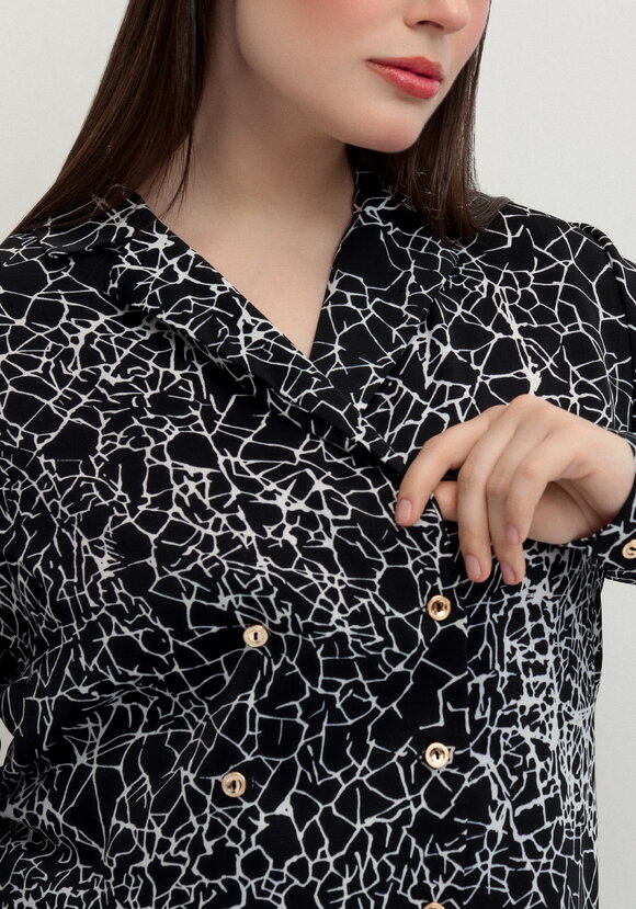 Блуза с отложным воротником двубортная шир.  580, рис. 6