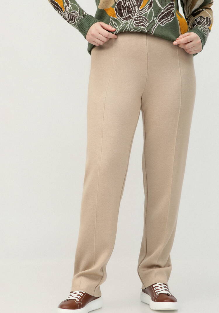 Брюки прямые зауженные книзу на резинке шир.  750, рис. 17