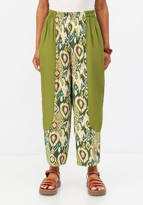 Костюм с асимметричными вставками шир.  580, рис. 15