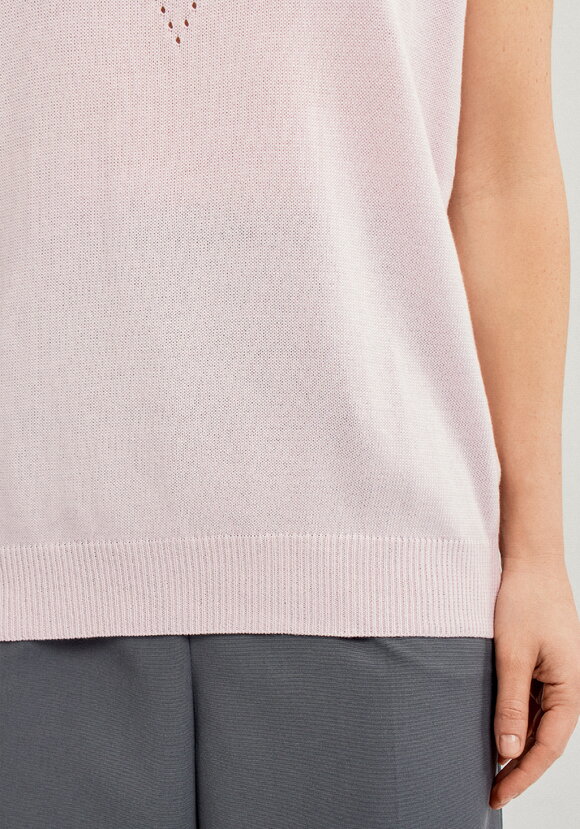 Топ женский без рукава с ажурным рисунком шир.  580, рис. 6