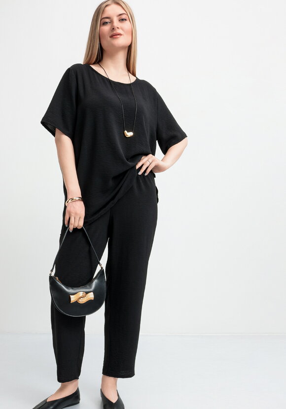 Костюм с брюками из легкой ткани шир.  580, рис. 18