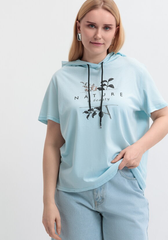 Футболка с капюшоном и принтом шир.  580, рис. 11