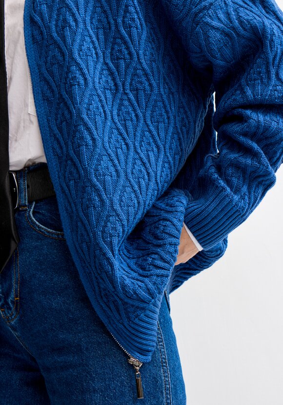 Кардиган на молнии с вязкой в виде ромбов шир.  580, рис. 15