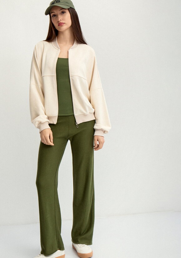 Брюки женские на эластичной резинке шир.  580, рис. 1