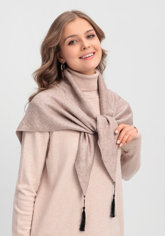 Косынка женская вязаная из ангоры шир.  580, рис. 11