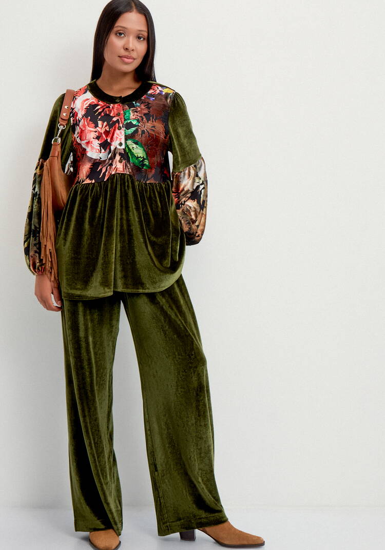 Блуза свободного кроя  с цветочными вставками шир.  750, рис. 8