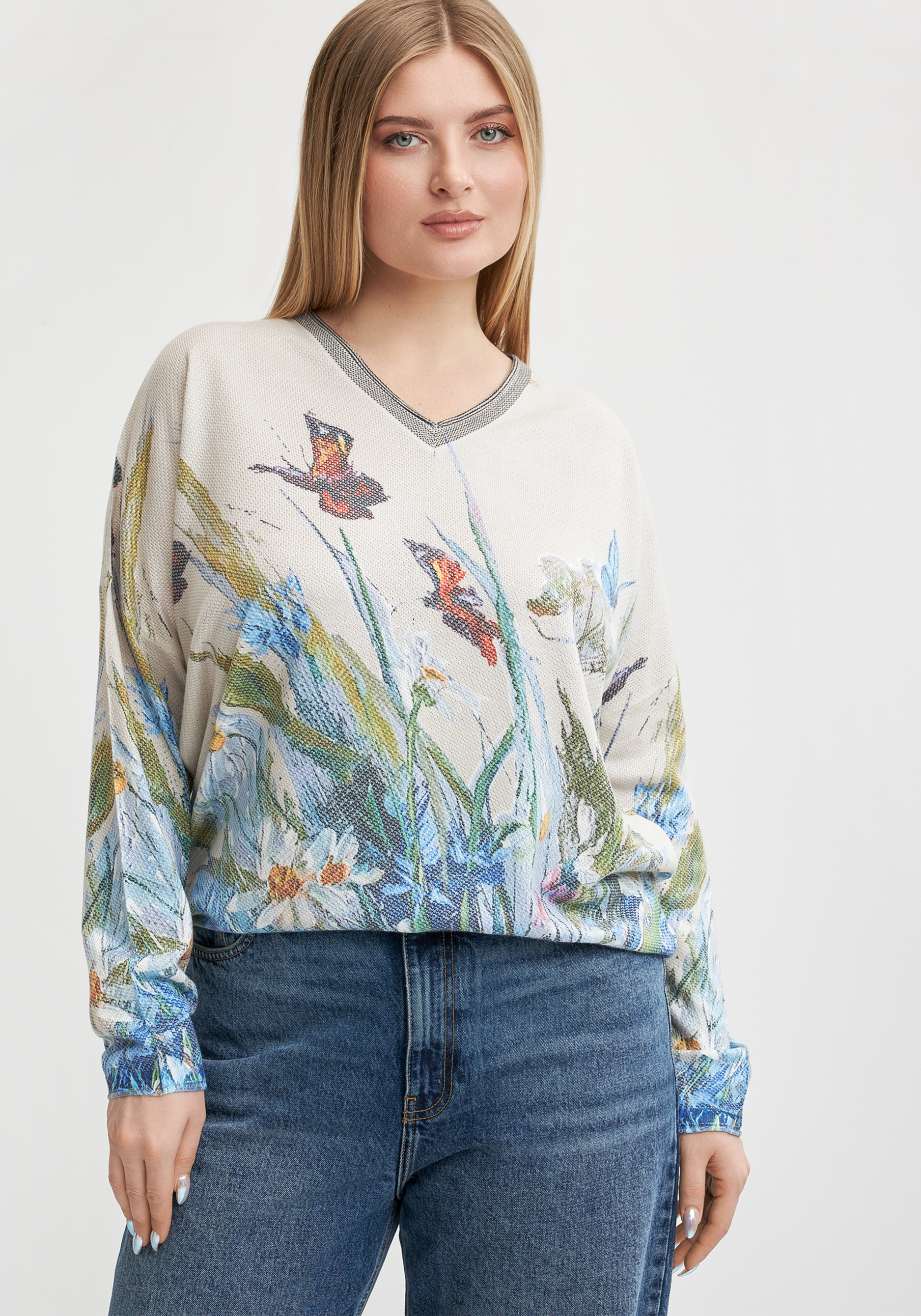 Джемпер с художественным рисунком quotЛюбава quot 3999₽