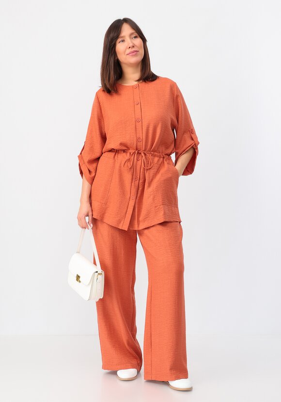 Кардиган на пуговицах с кулиской по талии шир.  580, рис. 39