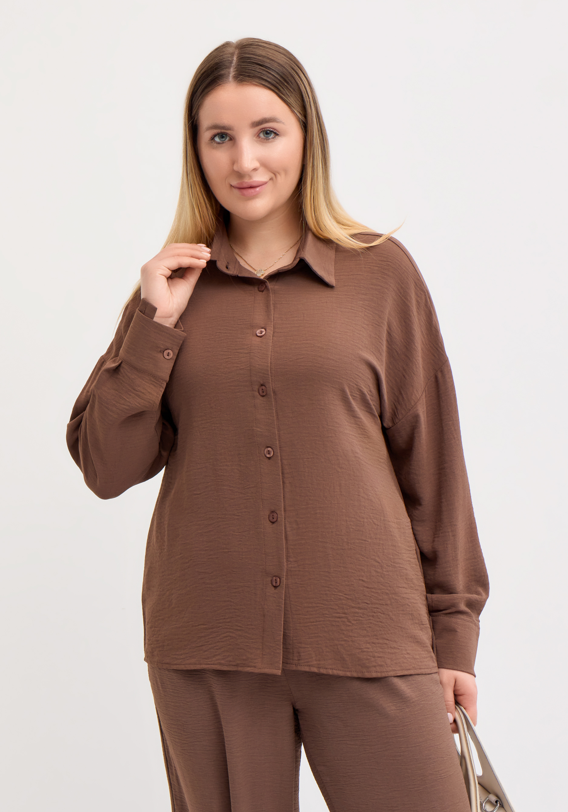 Рубашка свободного кроя с ассиметричным низом