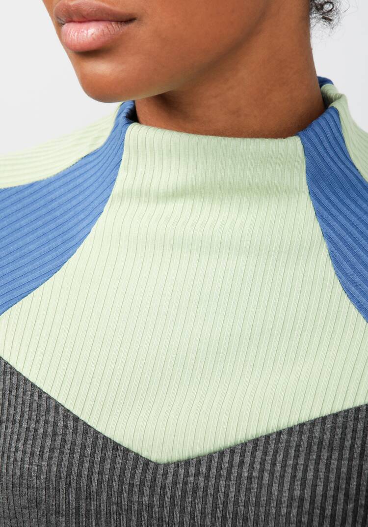 Джемпер Сарина шир.  750, рис. 26