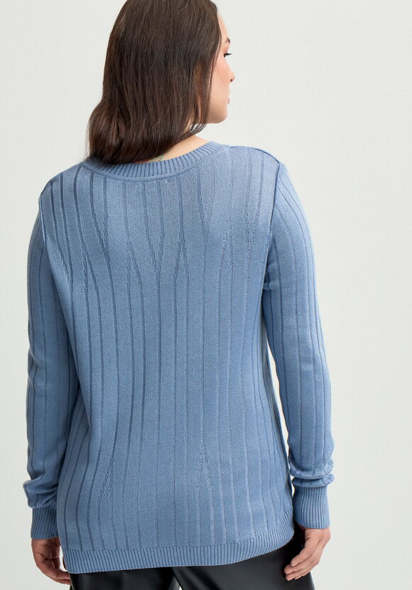 Джемпер с вертикальными полосами шир.  580, рис. 11