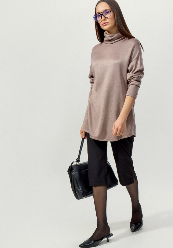 Удлиненная туника с воротником хомут шир.  580, рис. 20