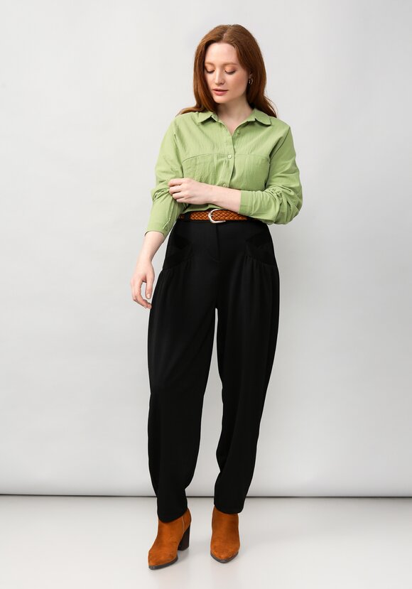 Брюки женские со сборкой на карманах шир.  580, рис. 2