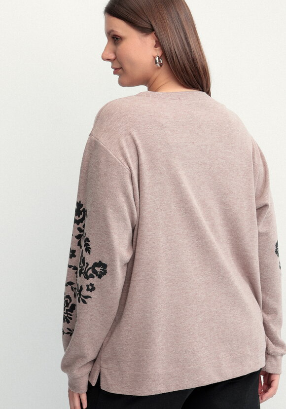 Свитшот с принтом на рукавах шир.  580, рис. 3