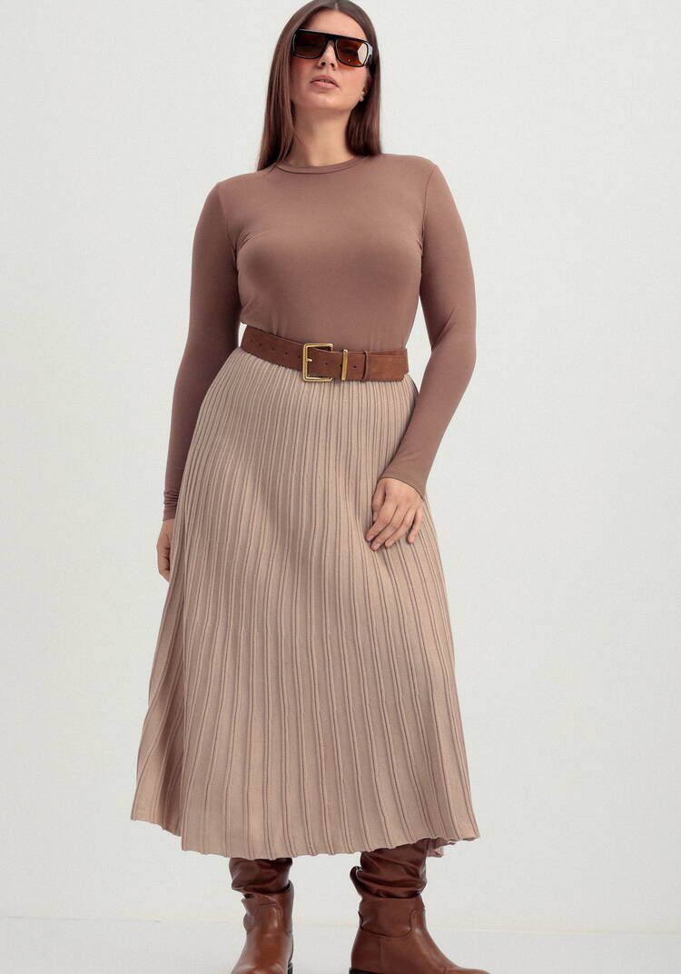 Юбка A-образного силуэта с имитацией плиссе шир.  750, рис. 16